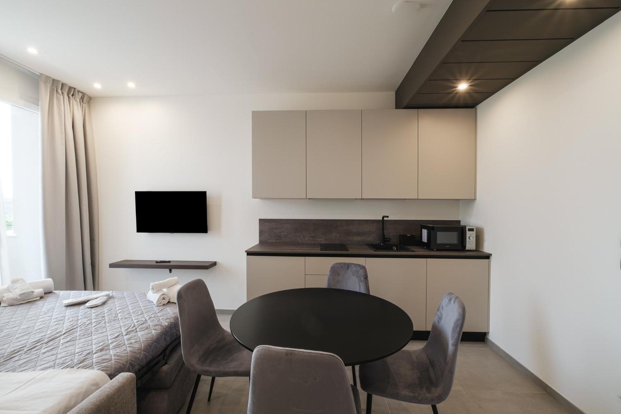 Residence Goldoni6 Suite Apartment Rimini Luaran gambar