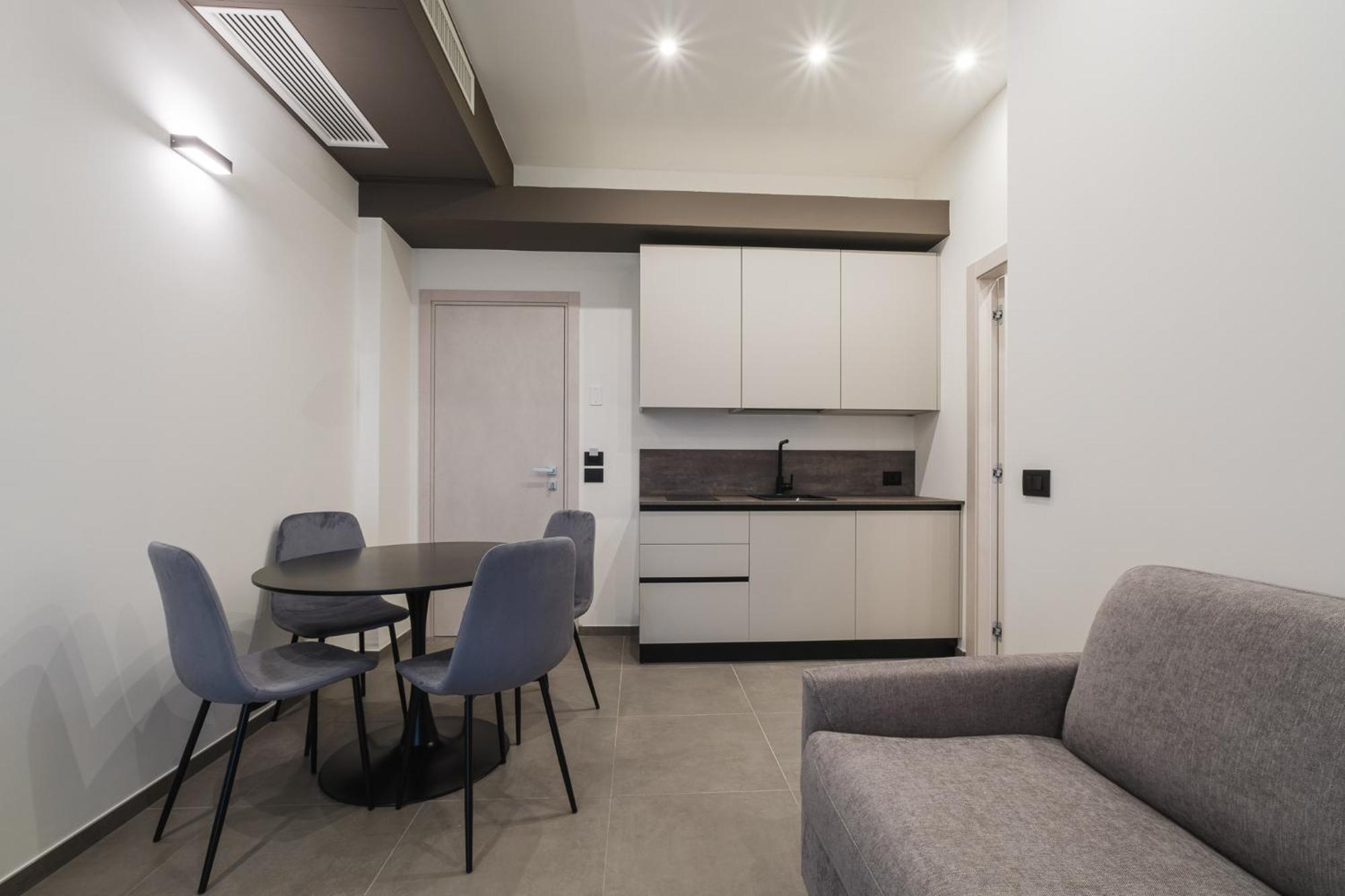 Residence Goldoni6 Suite Apartment Rimini Luaran gambar