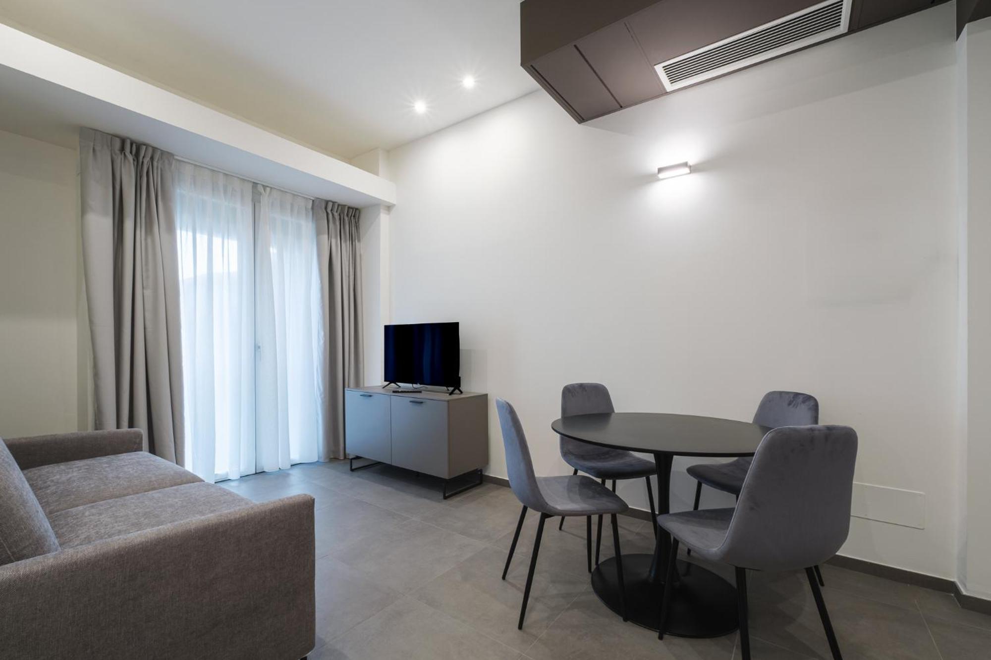 Residence Goldoni6 Suite Apartment Rimini Luaran gambar