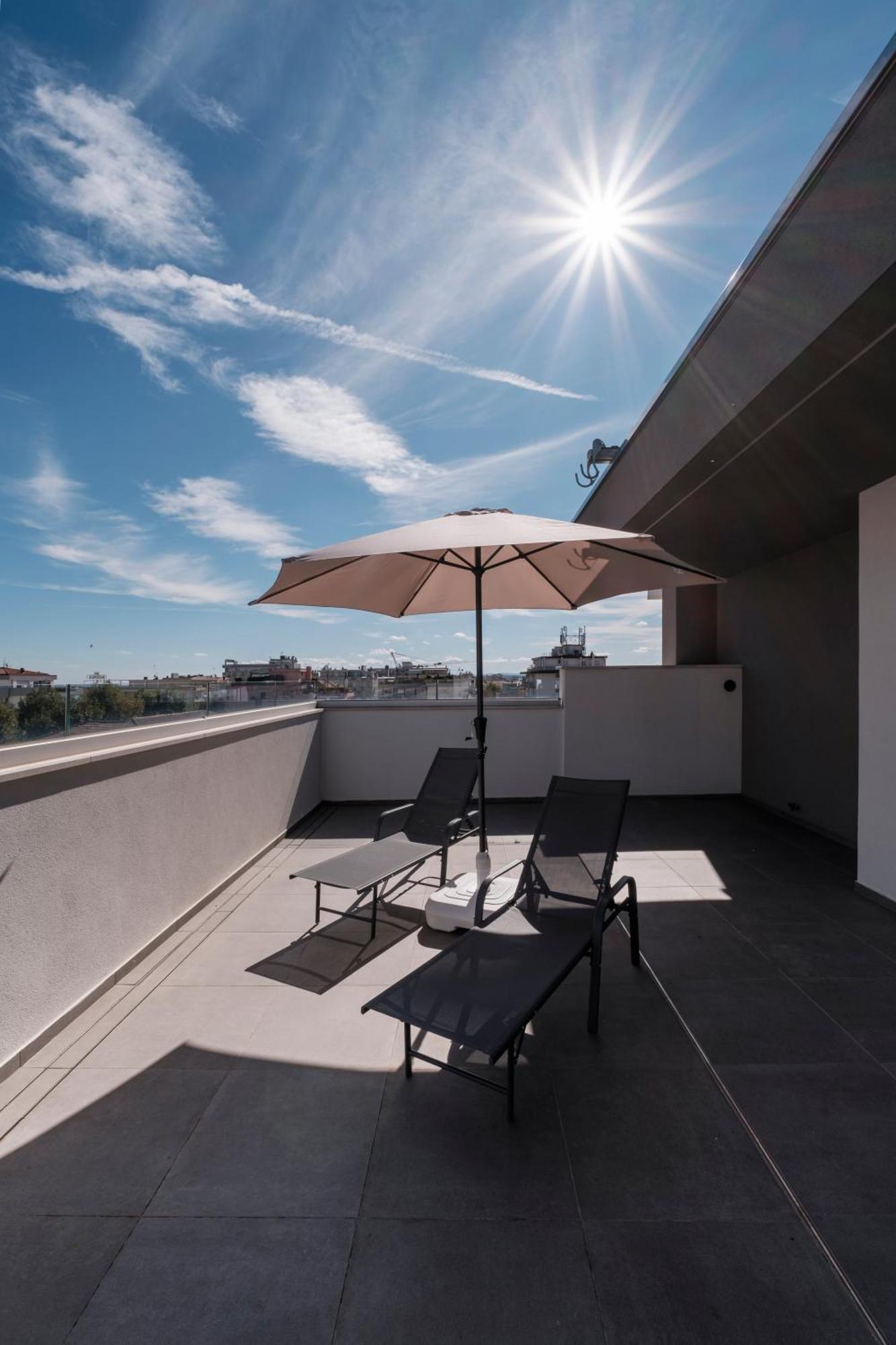Residence Goldoni6 Suite Apartment Rimini Luaran gambar